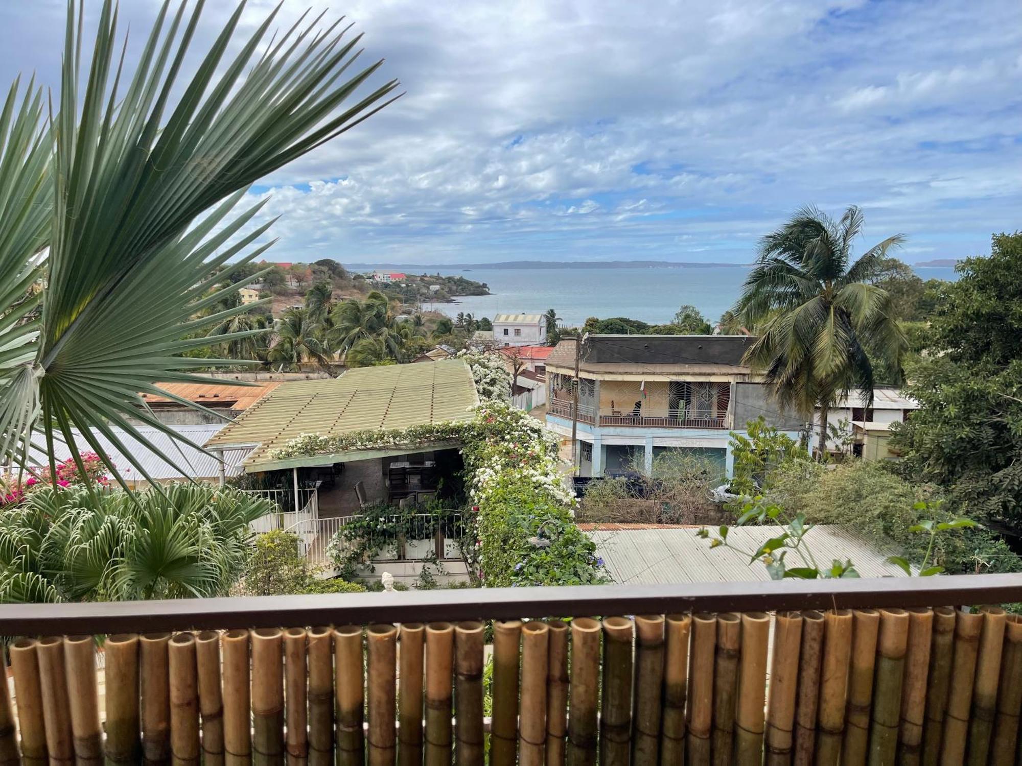 Le Jardin Exotique Hotel Antsiranana エクステリア 写真