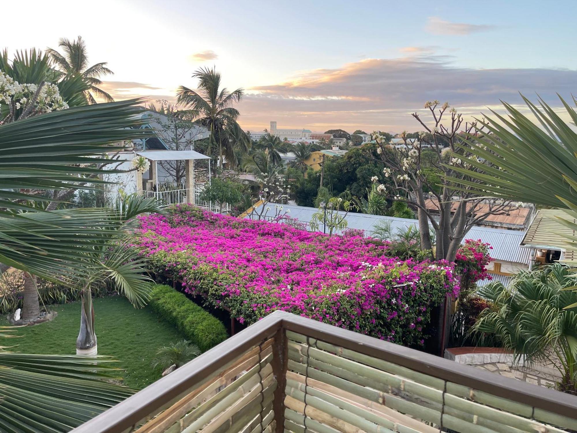 Le Jardin Exotique Hotel Antsiranana エクステリア 写真